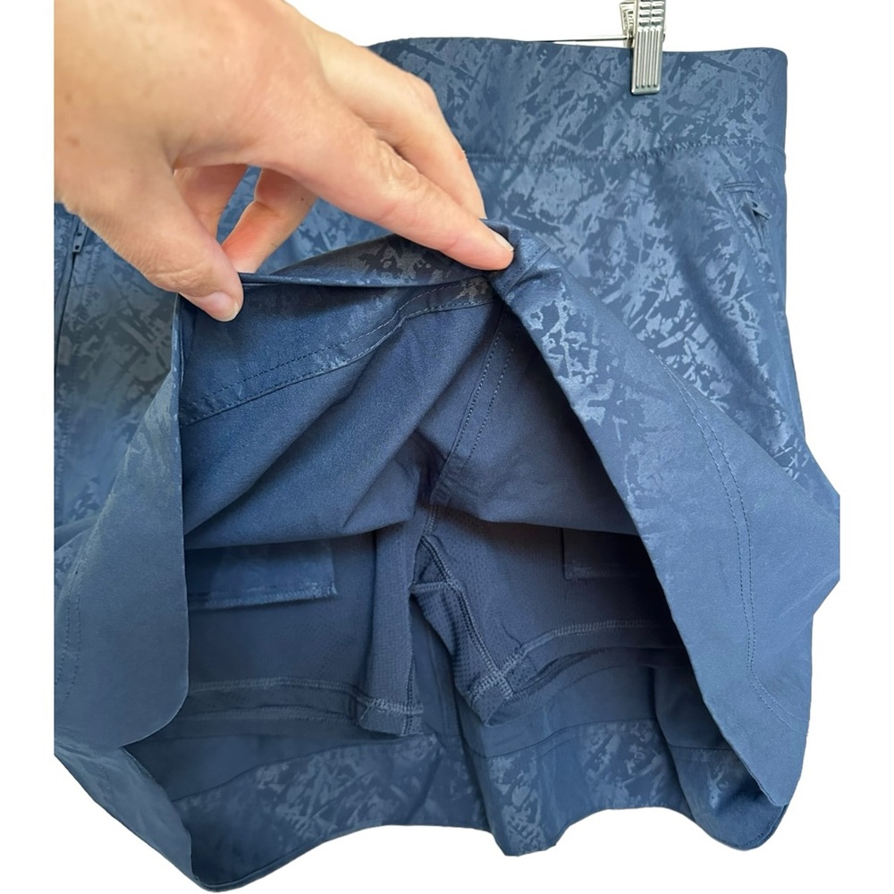 Orvis Travel Skort Blue Embossed Print Pull On Built In Short Zip Pockets Size L - Picture 6 of 13